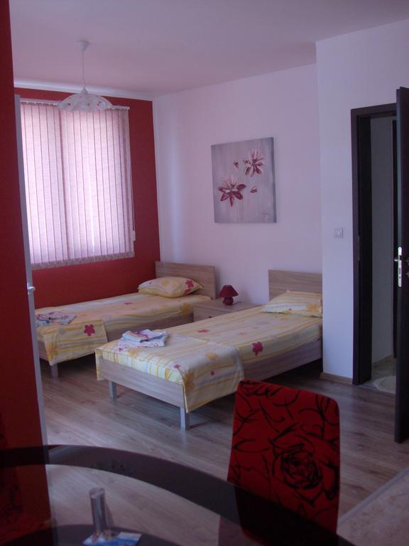 Guest House Nedelchevi Primorsko Kamer foto
